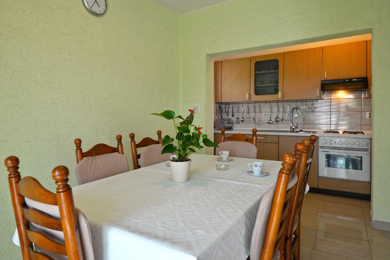 Apartmani Sime Бетина Экстерьер фото