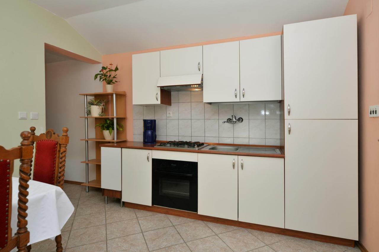 Apartmani Sime Бетина Экстерьер фото
