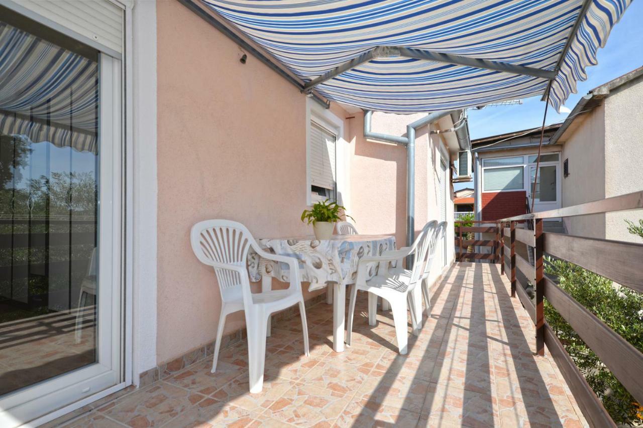 Apartmani Sime Бетина Экстерьер фото