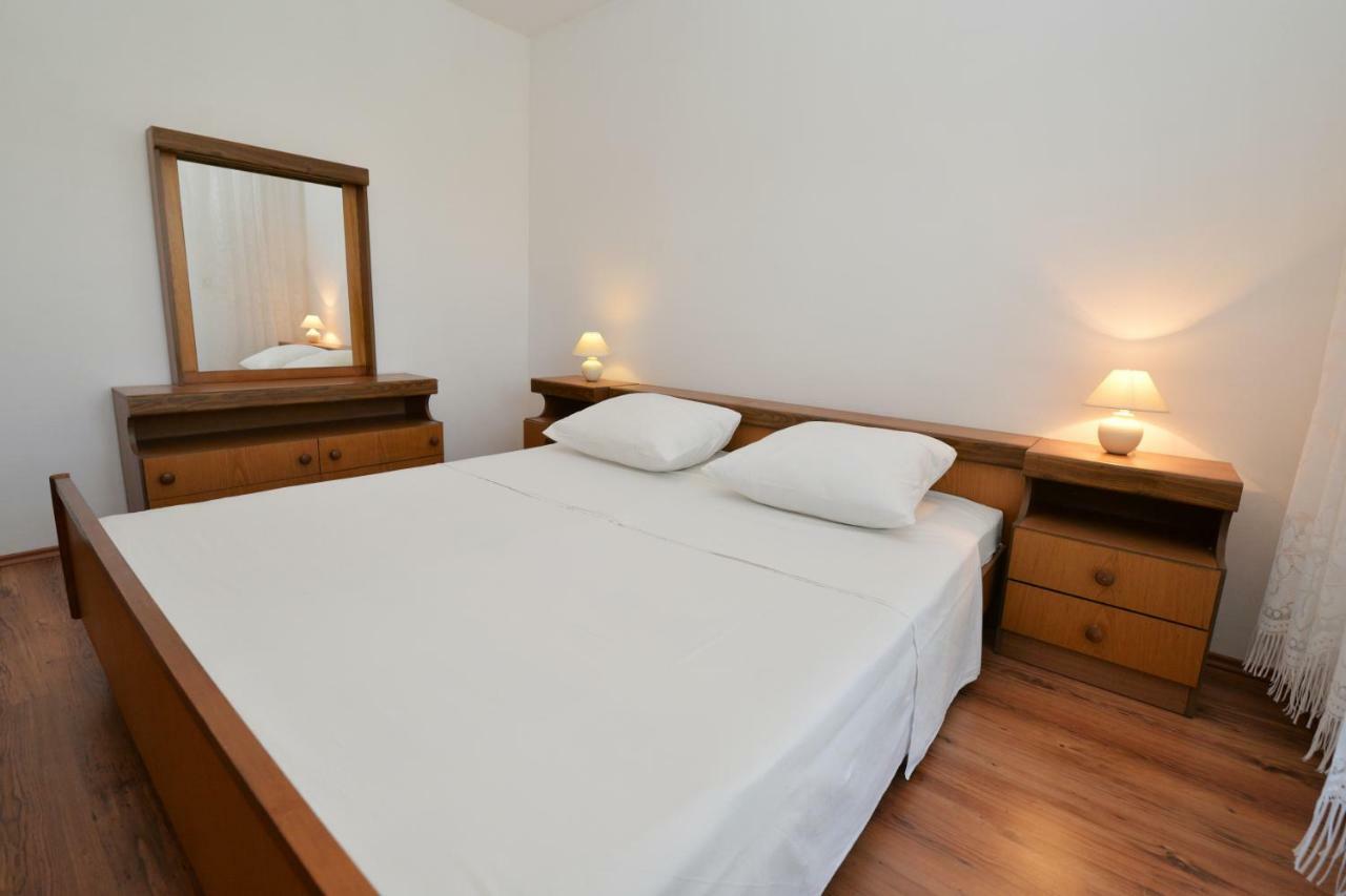 Apartmani Sime Бетина Экстерьер фото