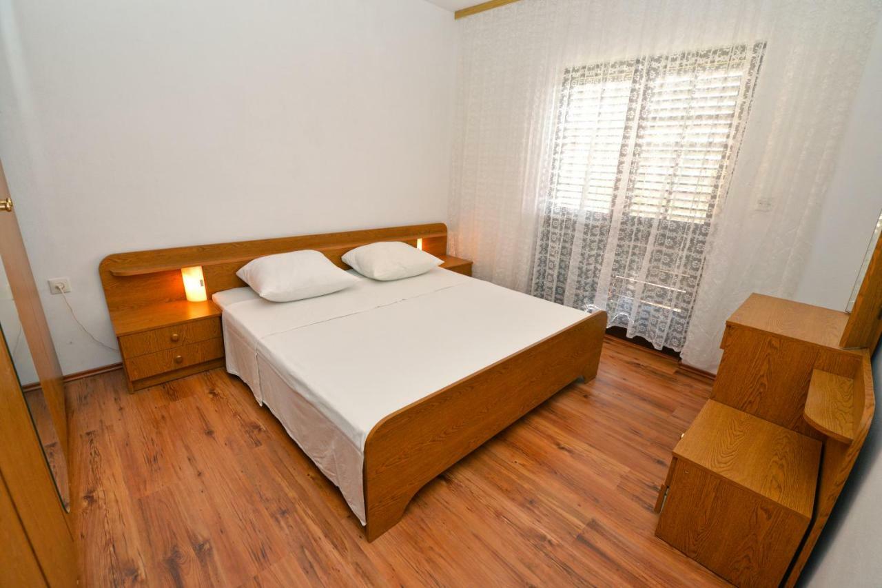 Apartmani Sime Бетина Экстерьер фото