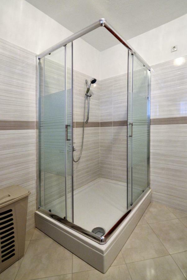 Apartmani Sime Бетина Экстерьер фото